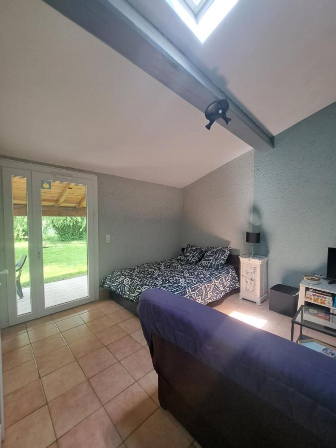 Studio avec jardin à 5 min du Parc Walibi Roquefort  Exterior foto